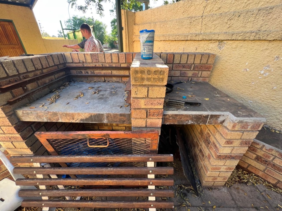  Bedroom Property for Sale in Herlear Northern Cape